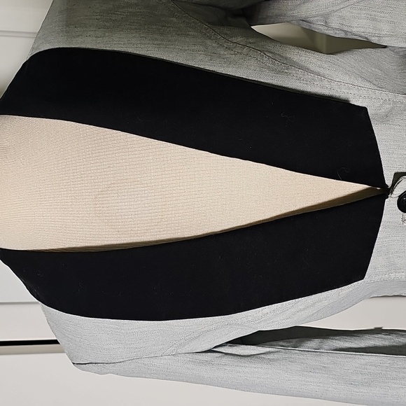 Rock & Republic Gray Tuxedo Jacket. Black Collared W/black Buttons. Size 8. - Picture 2 of 8